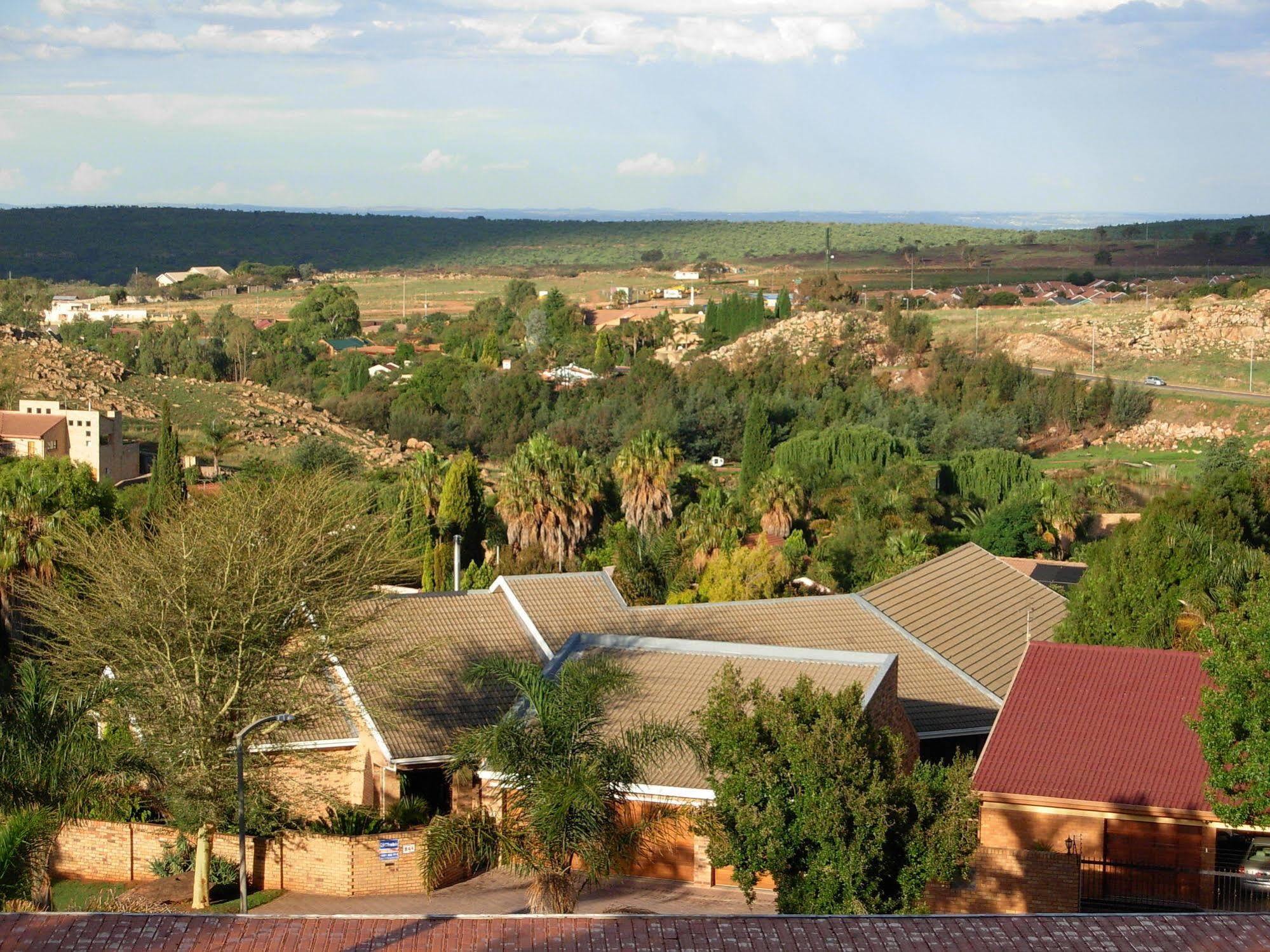 Magaliqua Guest House Noordheuwel Exterior foto